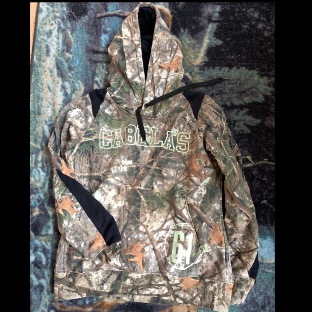 Cabelas camo sweatshirt